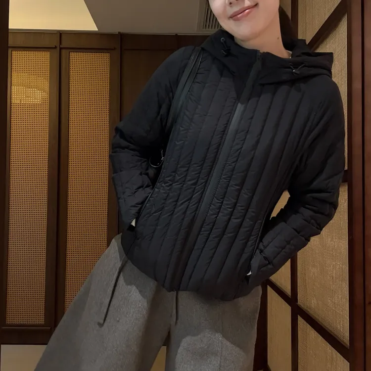 【梨花服饰】休闲风连帽修身羽绒