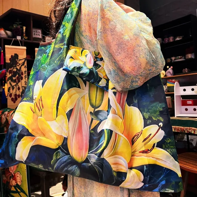 百合花旅行单肩包油画大容量可折叠购物袋时尚百搭高颜值买菜包