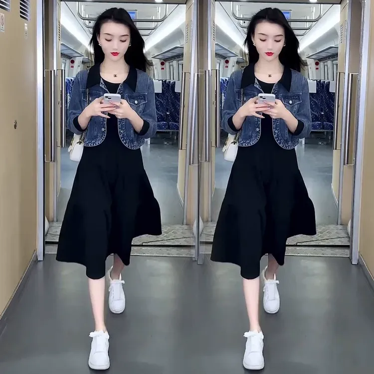 早春季穿搭2025新款搭配一整套时尚短牛仔外套吊带连衣裙两件套装