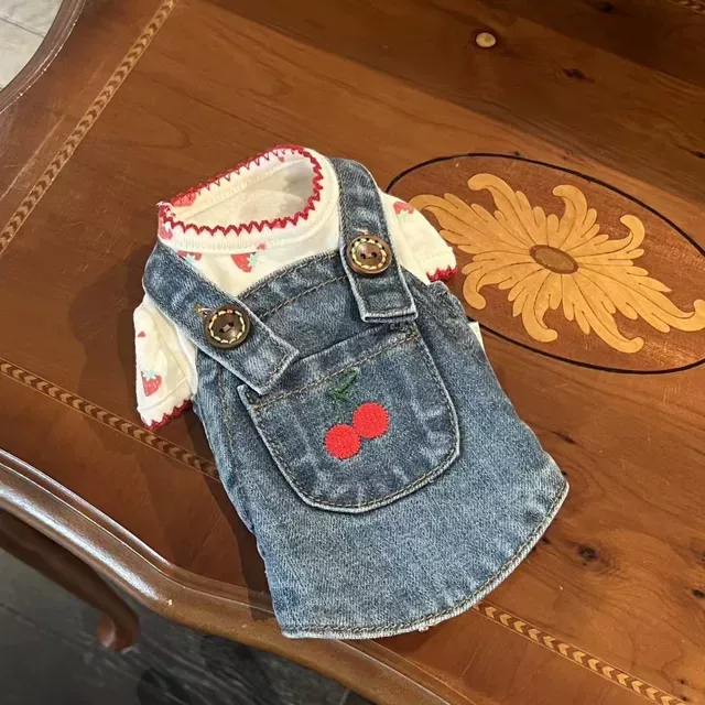 宠物猫狗衣服狗牙边草莓打底衫泡泡袖上衣马尔济斯西施比新品