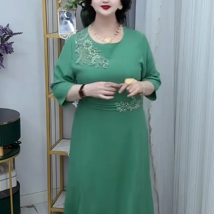 春秋大码复古V领长袖气质显瘦中老年妈妈连衣裙