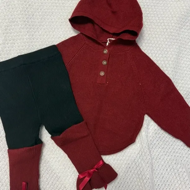 女宝喜庆连帽毛衣裤子两件套