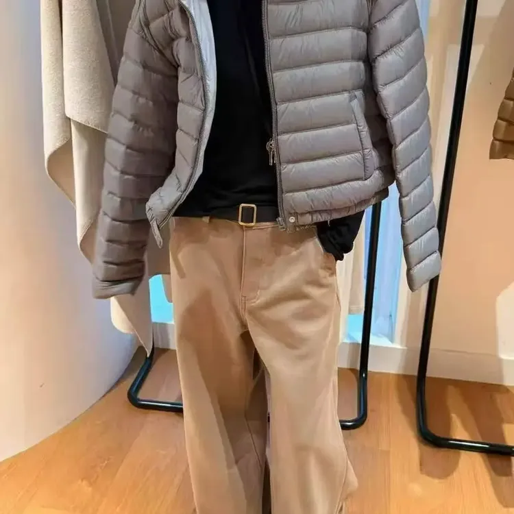 25年冬季新款撞色立领短款排骨女韩版修身时尚90绒轻薄保暖外套