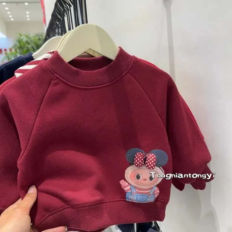 新款加绒卡通儿童圆领卫衣秋冬酒红色保暖上衣