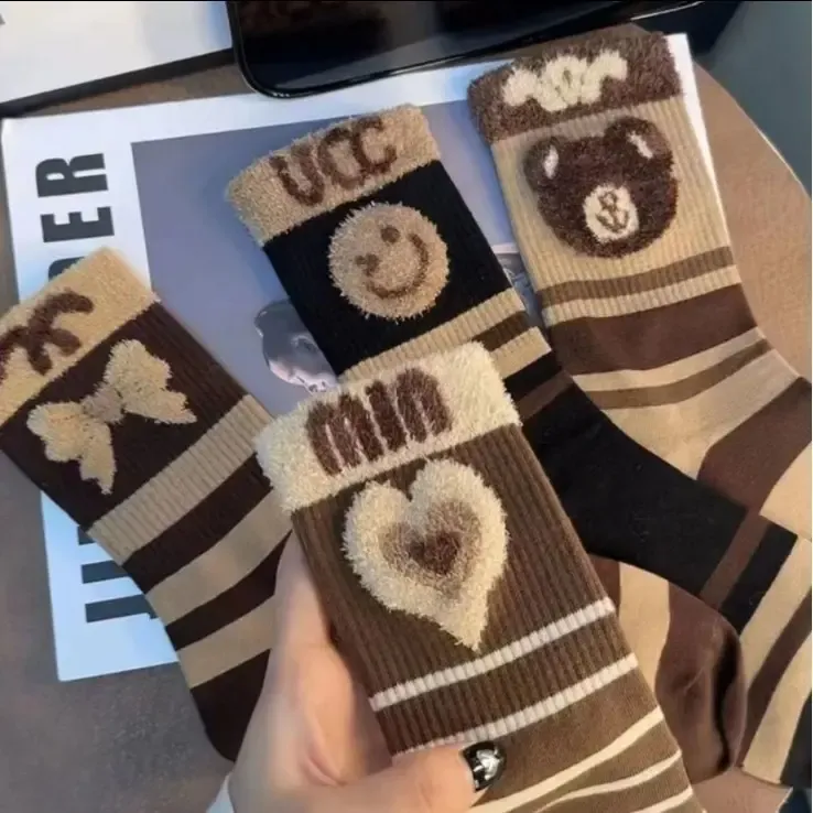 百搭潮流ins韩版街头复古个性网红秋冬时尚女袜运动潮袜长筒高筒