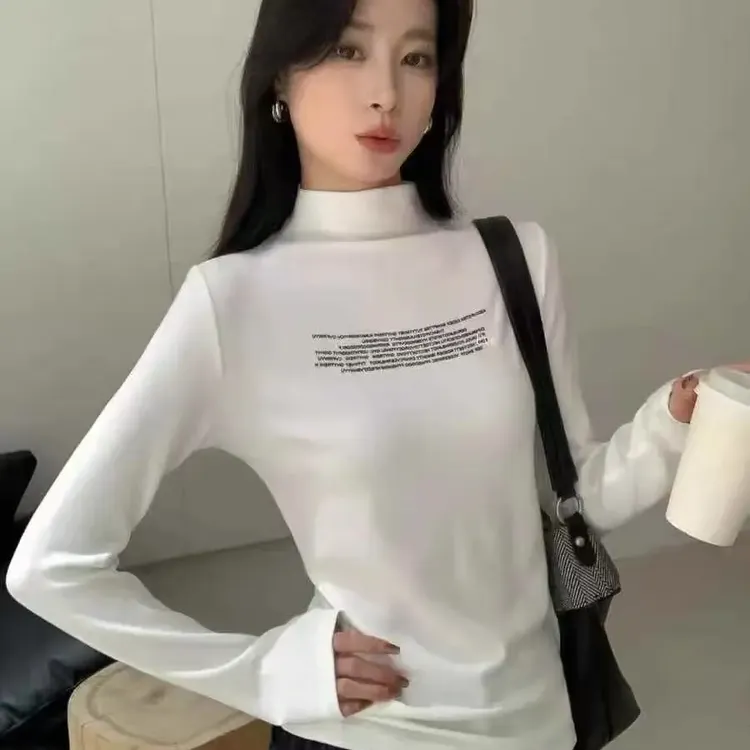 ‘字母款’常规磨毛白色长袖轻职风T恤纯色木耳领