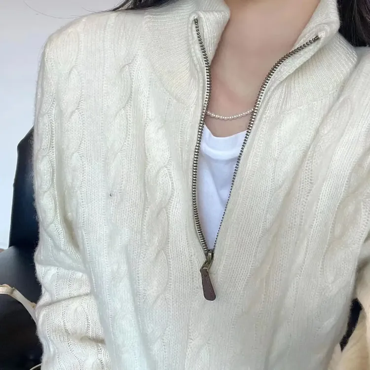 E945宽松型纯色常规款洋气减龄连帽针织宽松衫