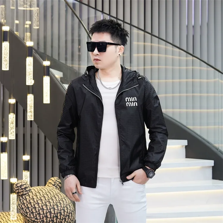 高级感潮牌休闲连帽外套男春秋2025新款潮流帅气百搭修身男士夹克