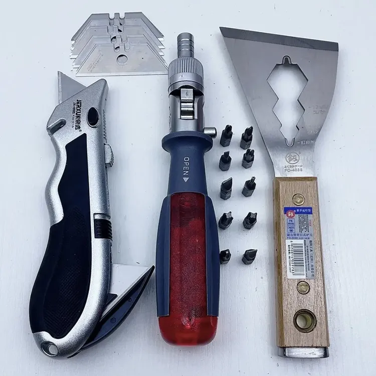 多功能工具一套重型美工刀多角度棘轮螺丝刀可敲击铲刀刀片一盒