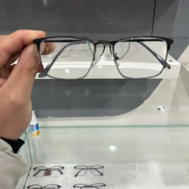 实体店 在线配远视眼镜 防蓝光眼镜 可选度数 更换纯钛鼻托