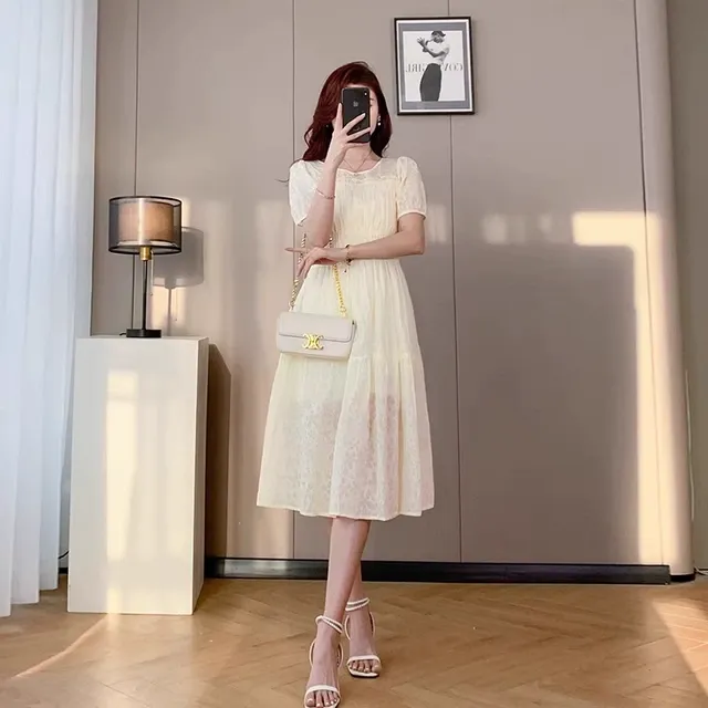 高级感连衣裙女夏2025新款圆领法式收腰气质显瘦泡泡袖中长公主裙