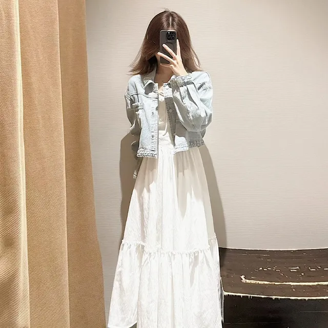 2025春季新款小个子白色吊带连衣裙子女夏季海边度假法式掐腰长裙