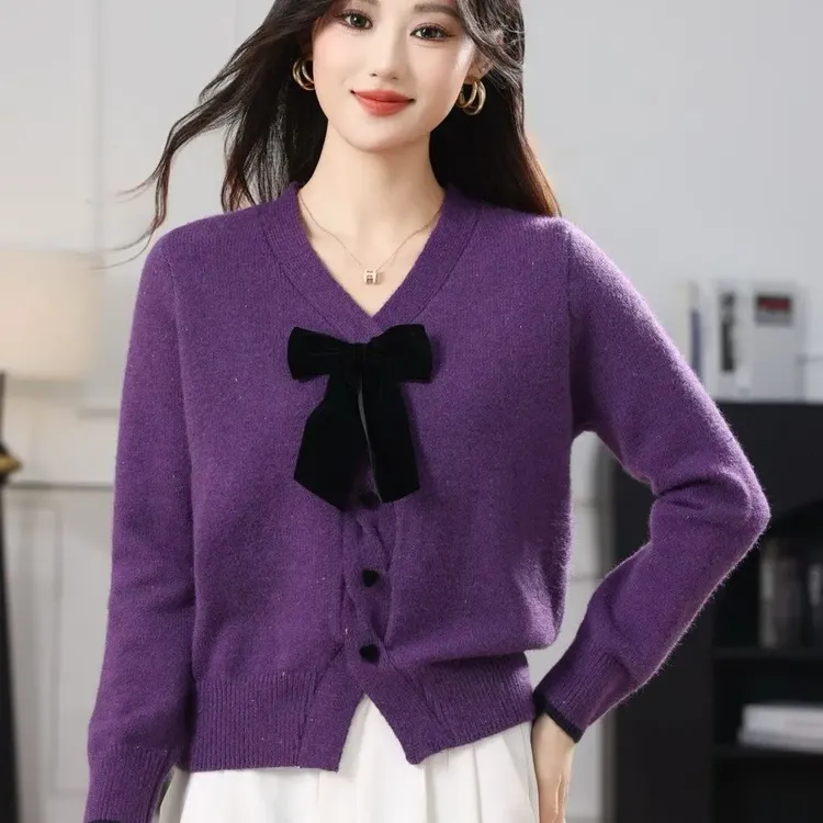 紫色蝴蝶结V领软糯加厚针织短款毛衣秋季新款法式复古