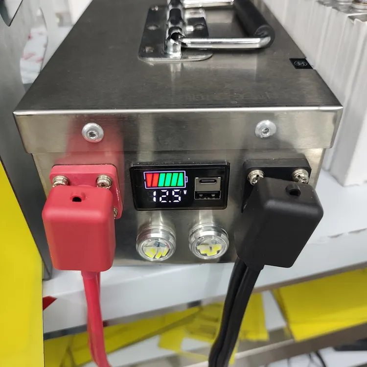 高倍率多功能户外移动电源轿车货车叉车拖拉机应急启动电源12V