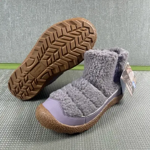 出口美国订单男女款冬季休闲高帮雪地靴休闲棉鞋保暖防滑宽头赤足