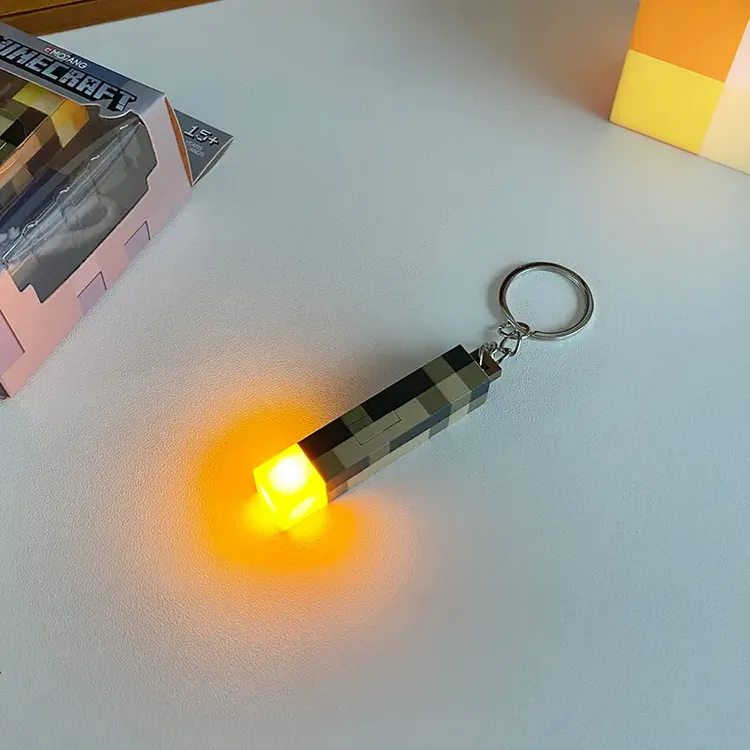 我的世界周边发光迷你火把火炬玩具书包钥匙扣挂件夜灯模型礼物