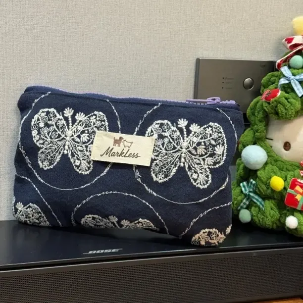 国风蓝紫色花朵刺绣便携大容量化妆颜值旅行洗漱护肤品收纳包