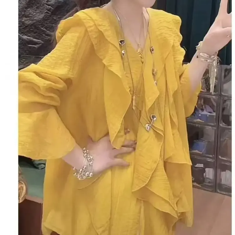 长袖春季夏季飞飞喇叭袖百搭加厚休闲春季时尚设计款上衣