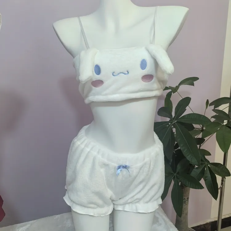 软萌可爱玉桂狗秋冬毛绒吊带抹胸睡衣套装