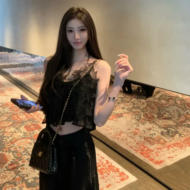 吊带套装御姐蕾丝设计感上衣新款又a又飒夏装开叉阔腿裤女两件套