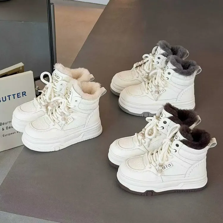 加绒高帮小白鞋女冬季新款内增高轻便保暖防滑耐磨厚底休闲板鞋