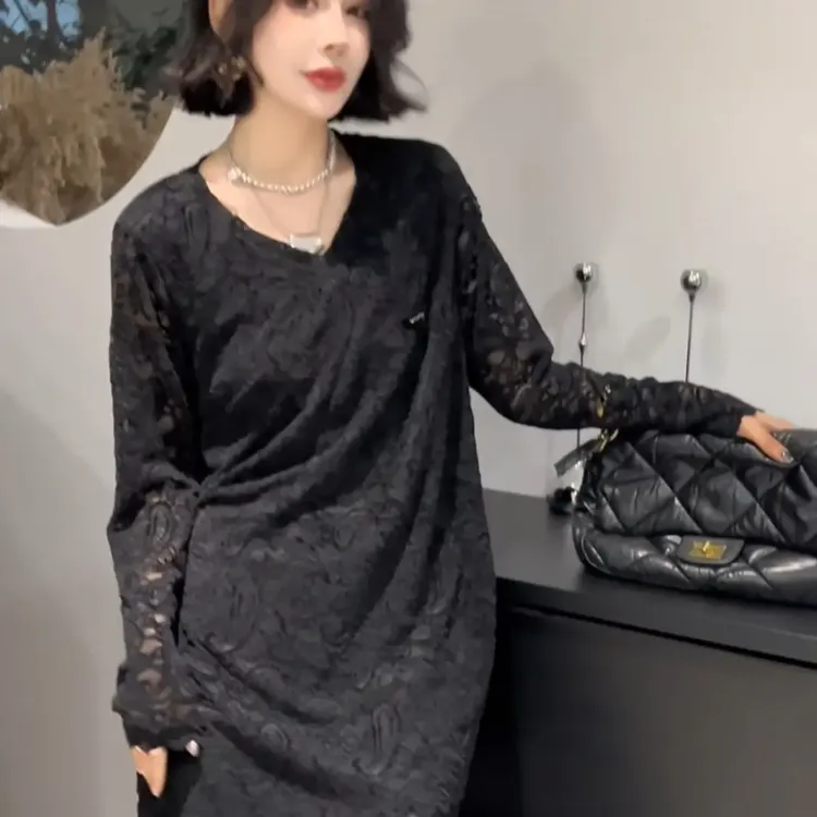 气质纯色百搭V领长袖蕾丝衫女秋季宽松显瘦中长款57338