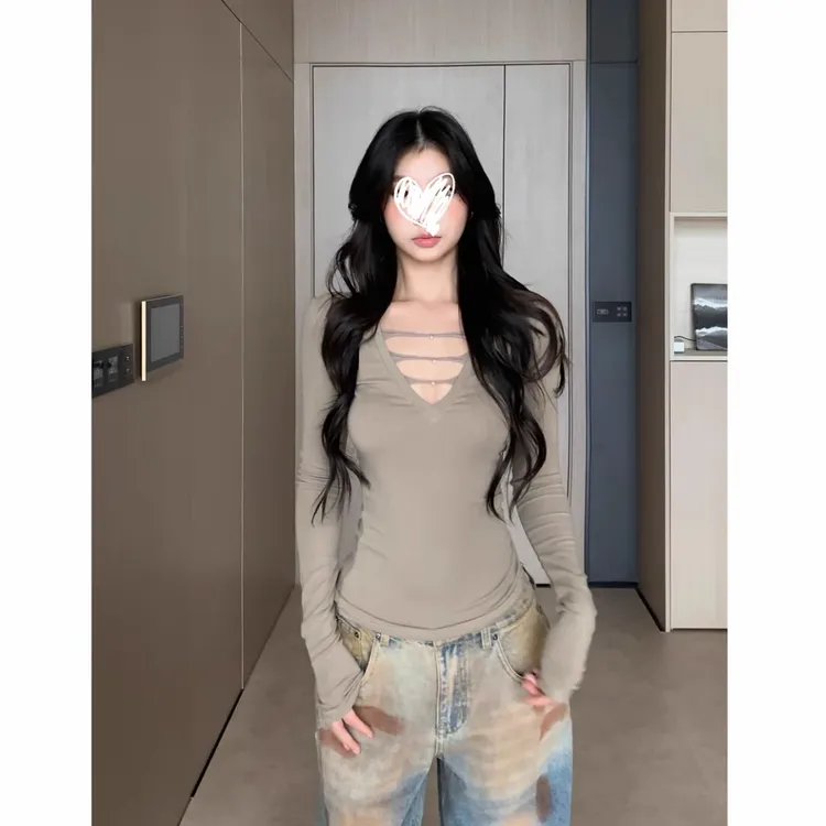 辣妹风V领镂空设计感加绒磨毛长袖T恤纯欲小众修身显瘦百搭打底衫