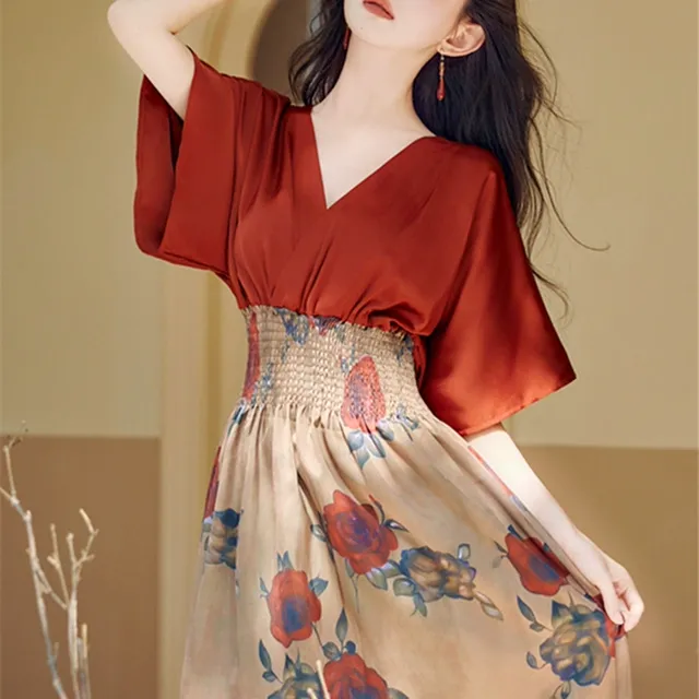 新中式油画红色连衣裙海边拍照衣服超仙旅游异域风情西域汉服长裙
