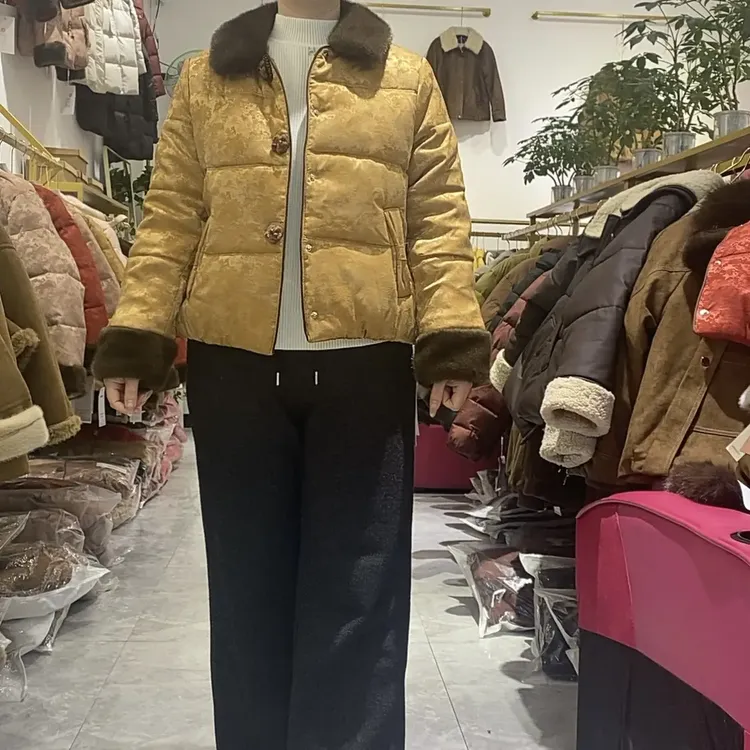 妈妈装冬季新款国风提花加厚保暖洋气显瘦短款棉服外套中老年棉衣