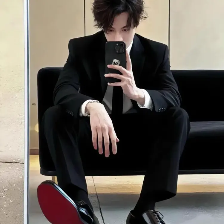 韩系chic高级感黑色西服套装男士秋季流行穿搭一整套休闲西装外套