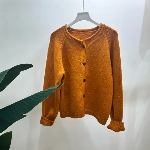 毛针织衫保暖休闲气质针织冬季圆领百搭上衣插肩袖