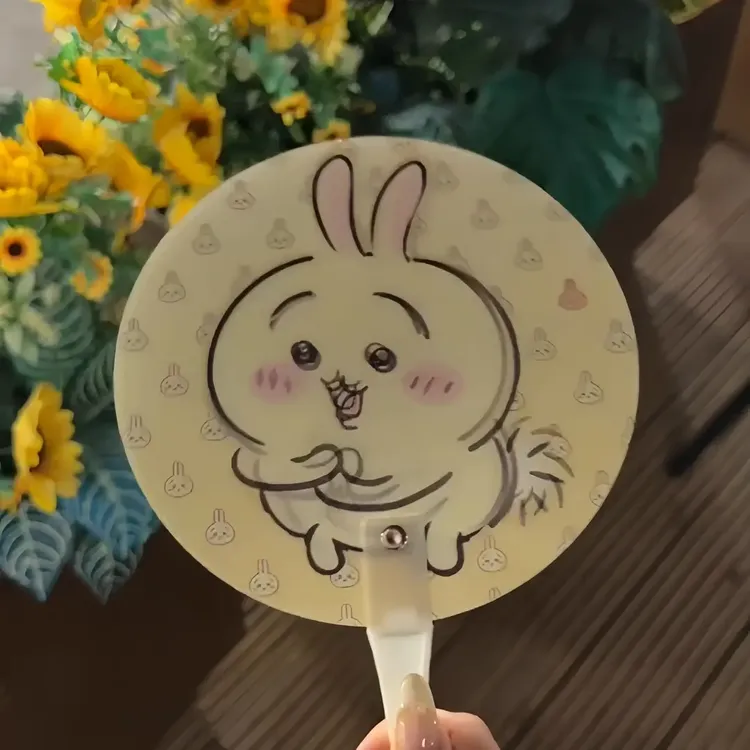 【会飞的扇子】小红书同款吉伊卡哇乌萨奇摇手光栅扇可爱卡通随身带