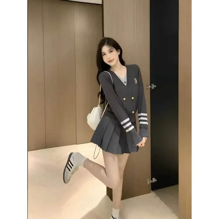 学院风时尚套装女秋季新款假两件洋气减龄领针织衫+百褶裙两件套