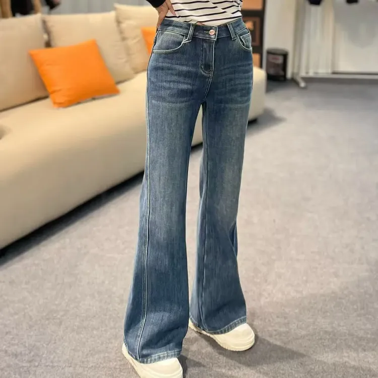 2025爆款显瘦显腿长加绒加厚时尚复古微喇牛仔裤
