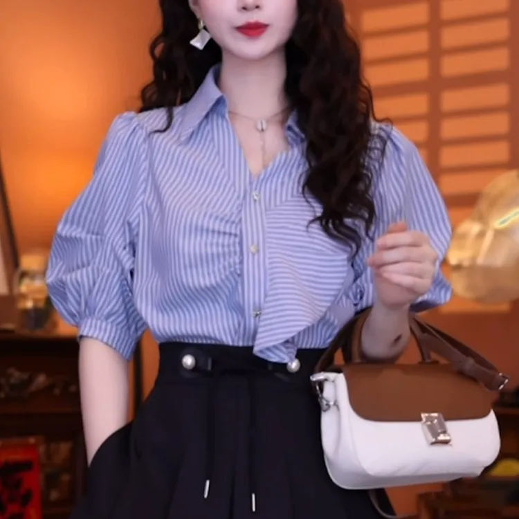 荷叶边V领蓝色条纹衬衫女士2025夏季新款洋气减龄宽松设计感上衣