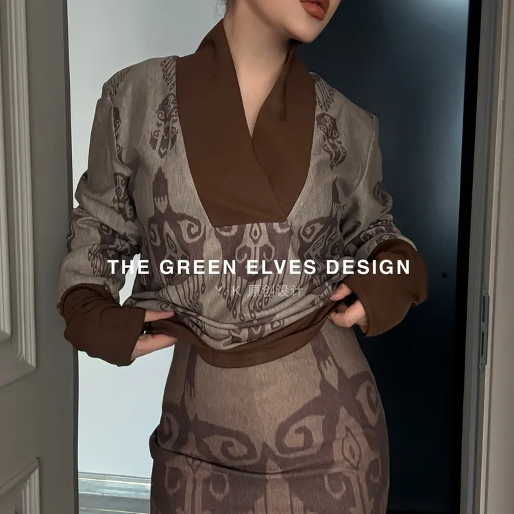 秋冬复古民族风艾特莱斯包臀裙套装