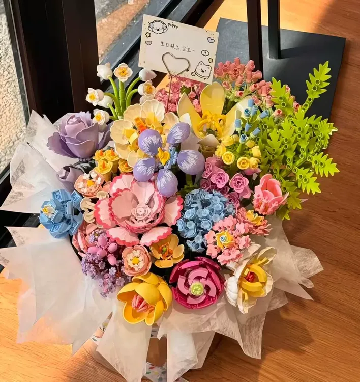 新款积木花束一整套diy 抱抱桶真花装饰品送女友圣诞节情人节礼物
