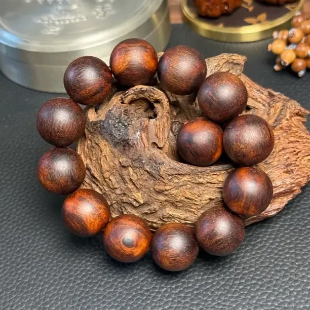 绿油2.0，油脂细腻，留疤眼更是美丽，过手留香，花香非常浓郁醇厚