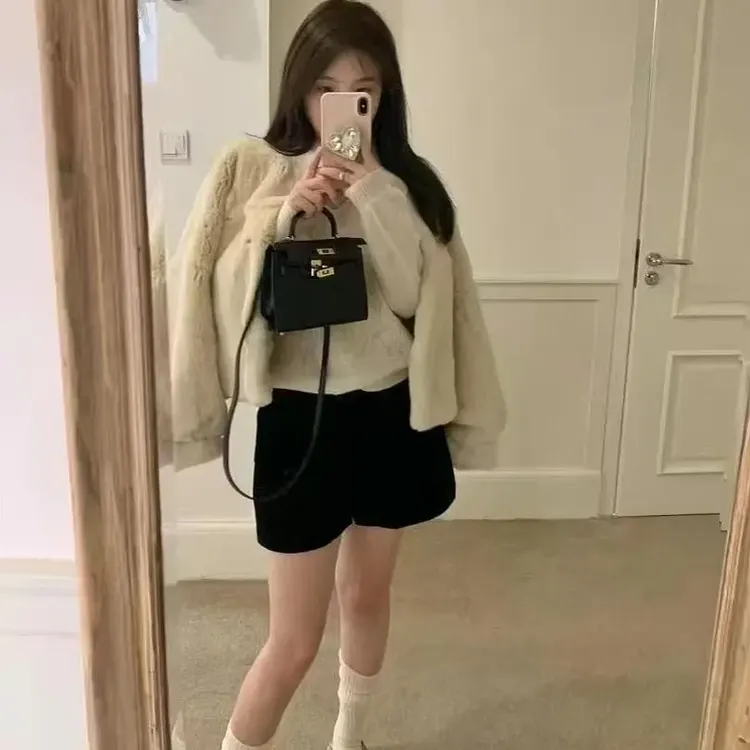 现货2025海宁新款整皮进口雷克斯獭兔毛立领年轻款皮草外套女短款