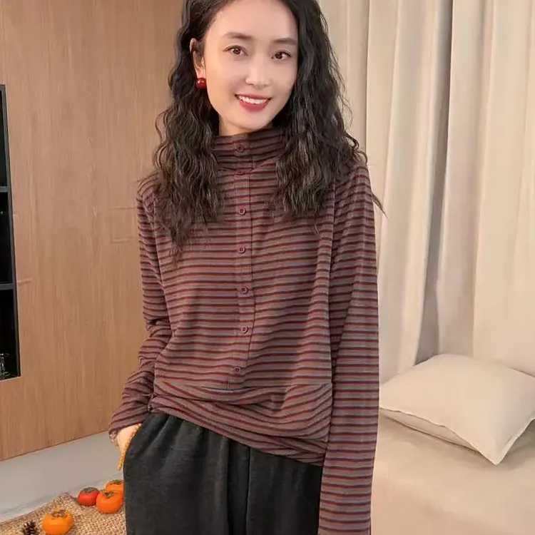 D230-春秋长袖石墨烯套头圆领针织T恤条纹时尚纽扣休闲风百搭