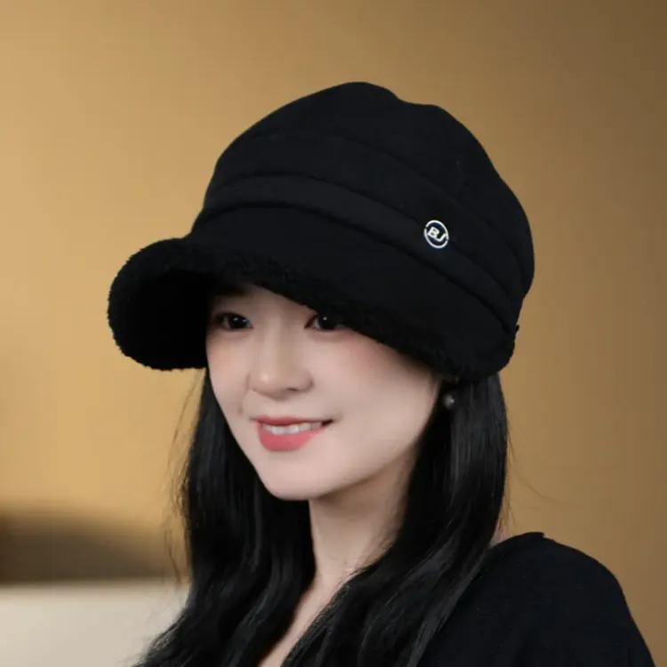 羊羔绒秋冬鸭舌帽时尚保暖简约加厚法式休闲百冬天搭渔夫帽