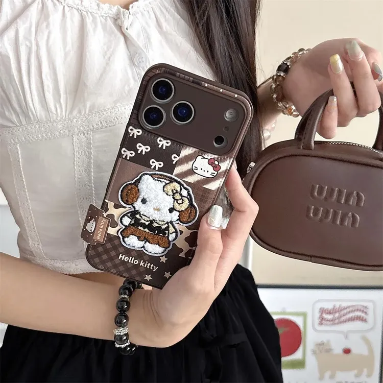 宏界 秋冬美拉德风立体刺绣耳机Kitty猫适用苹果17ProMax手机壳ip