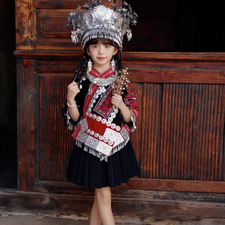 苗族服装六一节女童三月三少数民族苗族演出服旅拍写真精品套装