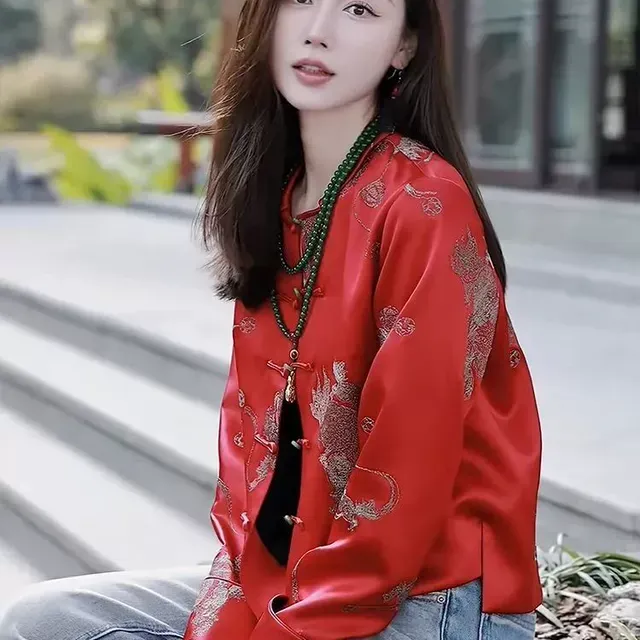 新中式绣花一字扣短外套女2025春秋款高级感红色国风拜年服上衣