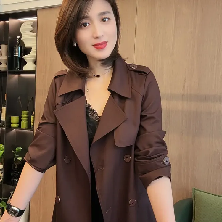 柏澜慧琳【短款风衣】秋季净版翻领双排扣设计时尚气质风衣外套