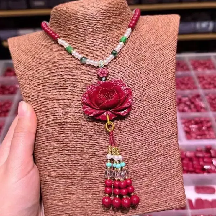 含辰砂工艺品含辰砂工艺品天然朱砂紫金砂牡丹花毛衣链吊坠女挂件