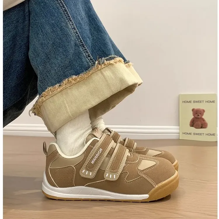 回力魔术贴德训鞋子女生秋季新款爆款轻便软底百搭通勤复古阿甘鞋