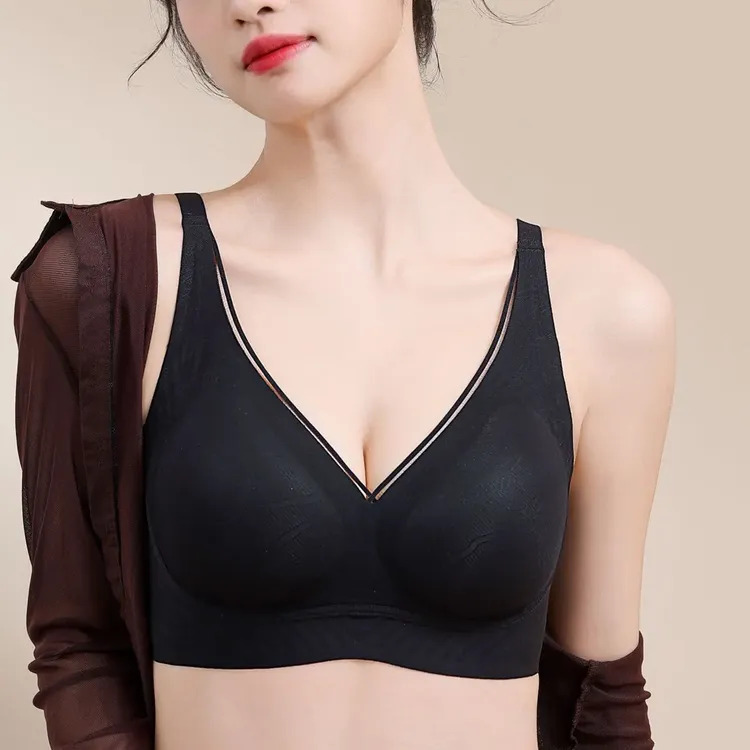 无痕胸衣v领聚拢软支撑显瘦聚拢防下垂内衣固定杯粉底液内衣