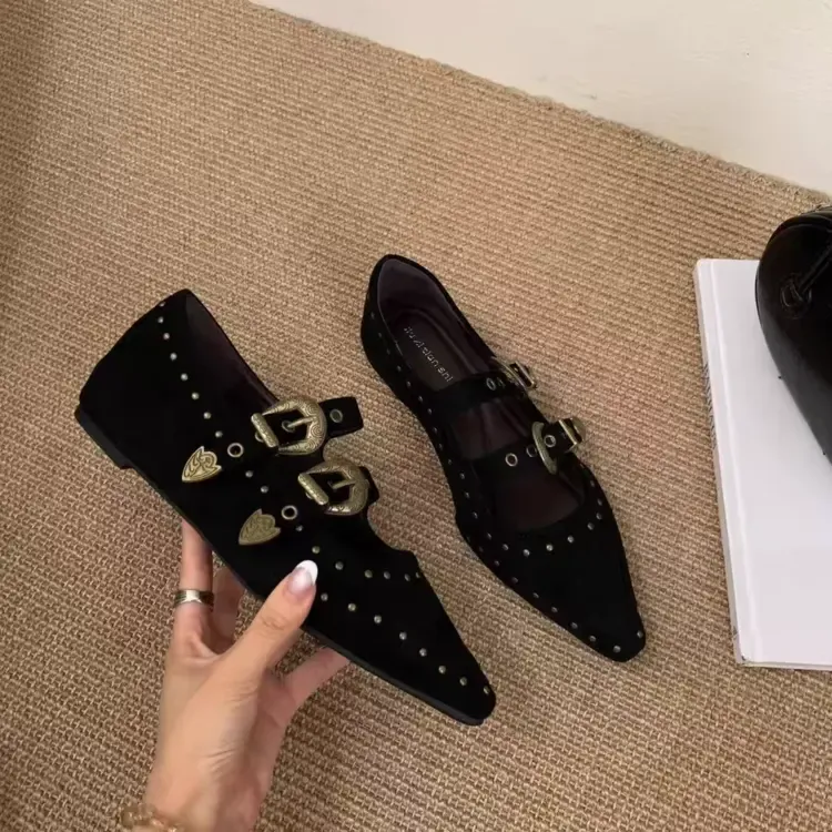 复古尖浅口内增高单鞋女2025年新款设计感初秋穿搭内增高女浅口