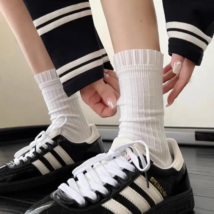 黑色袜子女春秋款2025新款爆款纯棉花边袜可爱日系配皮鞋长袜春C